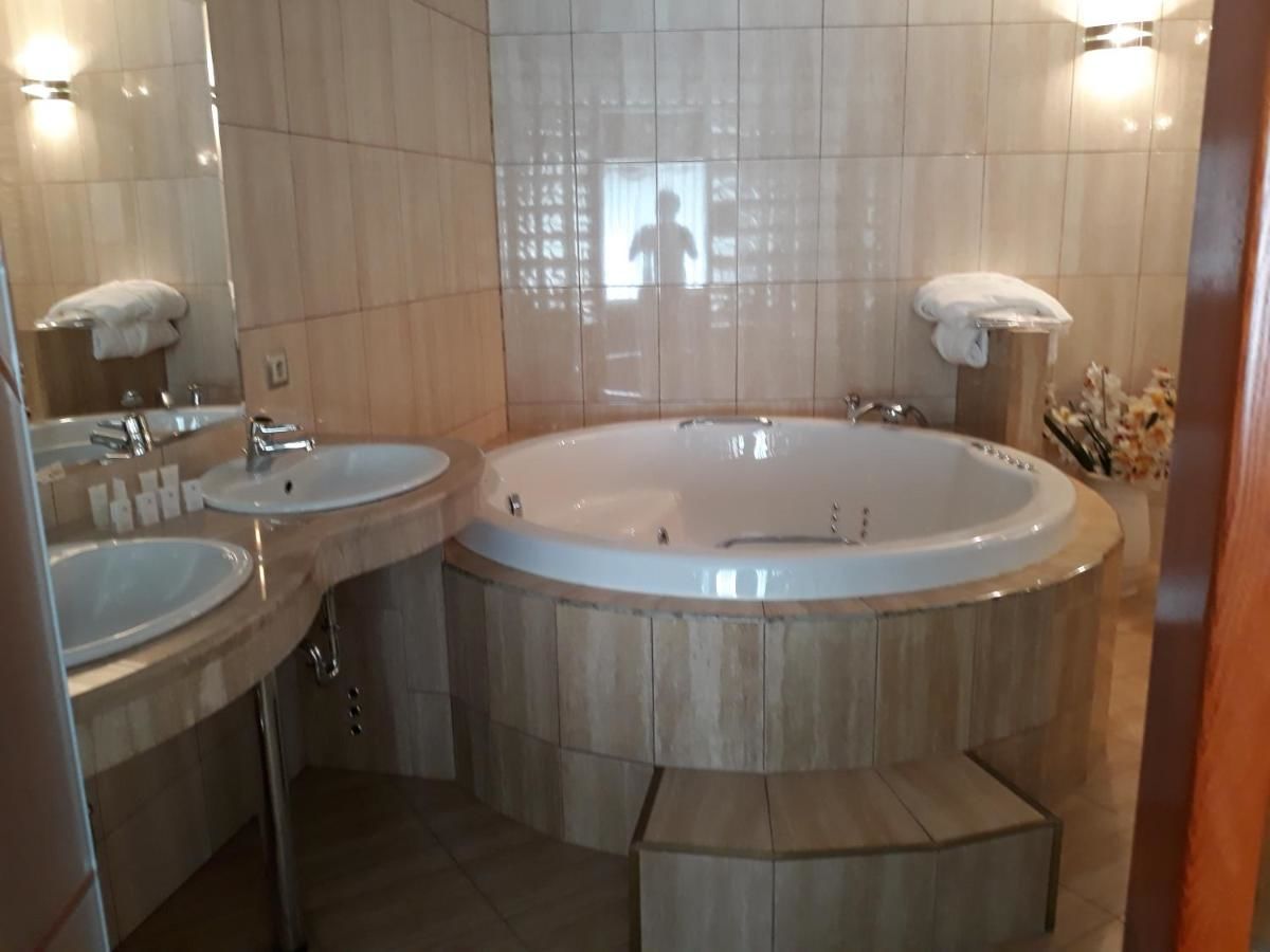 Отель Hotel Imperium Пщина