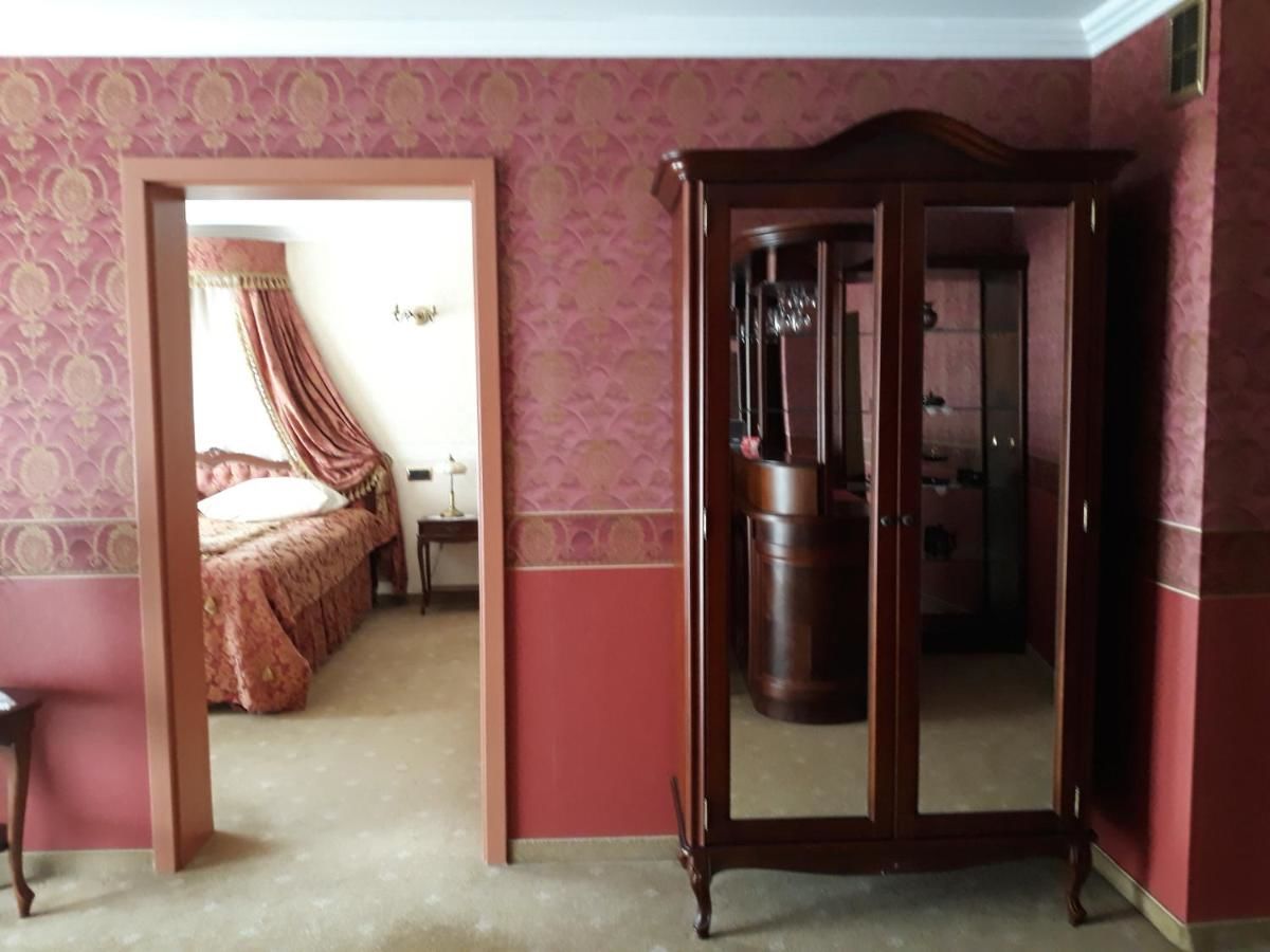 Отель Hotel Imperium Пщина