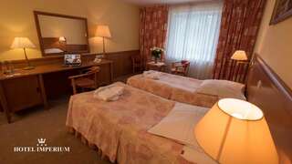 Отель Hotel Imperium Пщина Двухместный номер с 1 кроватью или 2 отдельными кроватями-1